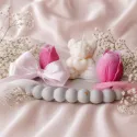 Personalizowany Box Prezentowy dla Mamy – Handmade Świeca Miś + Podstawka + Dedykacja | Elegancki Prezent na Dzień Mamy